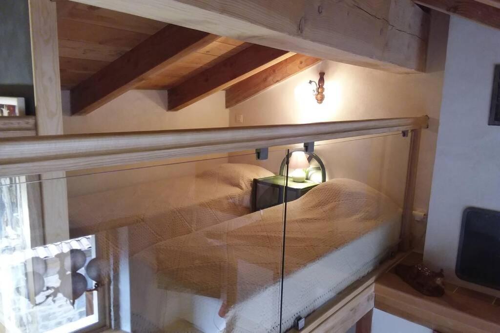 Loft La Rose Desiree Gite 3 Etoiles Chalencon Bagian luar foto