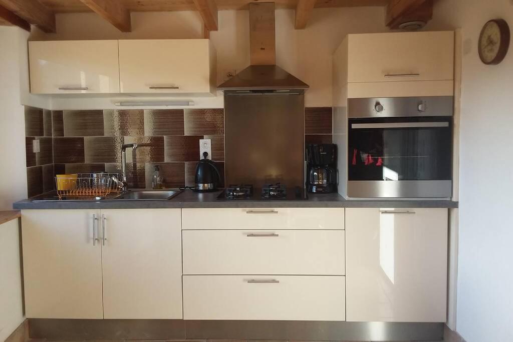 Loft La Rose Desiree Gite 3 Etoiles Chalencon Bagian luar foto